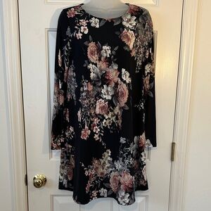 White Birch Flowy Floral Long Sleeve Dress with pockets